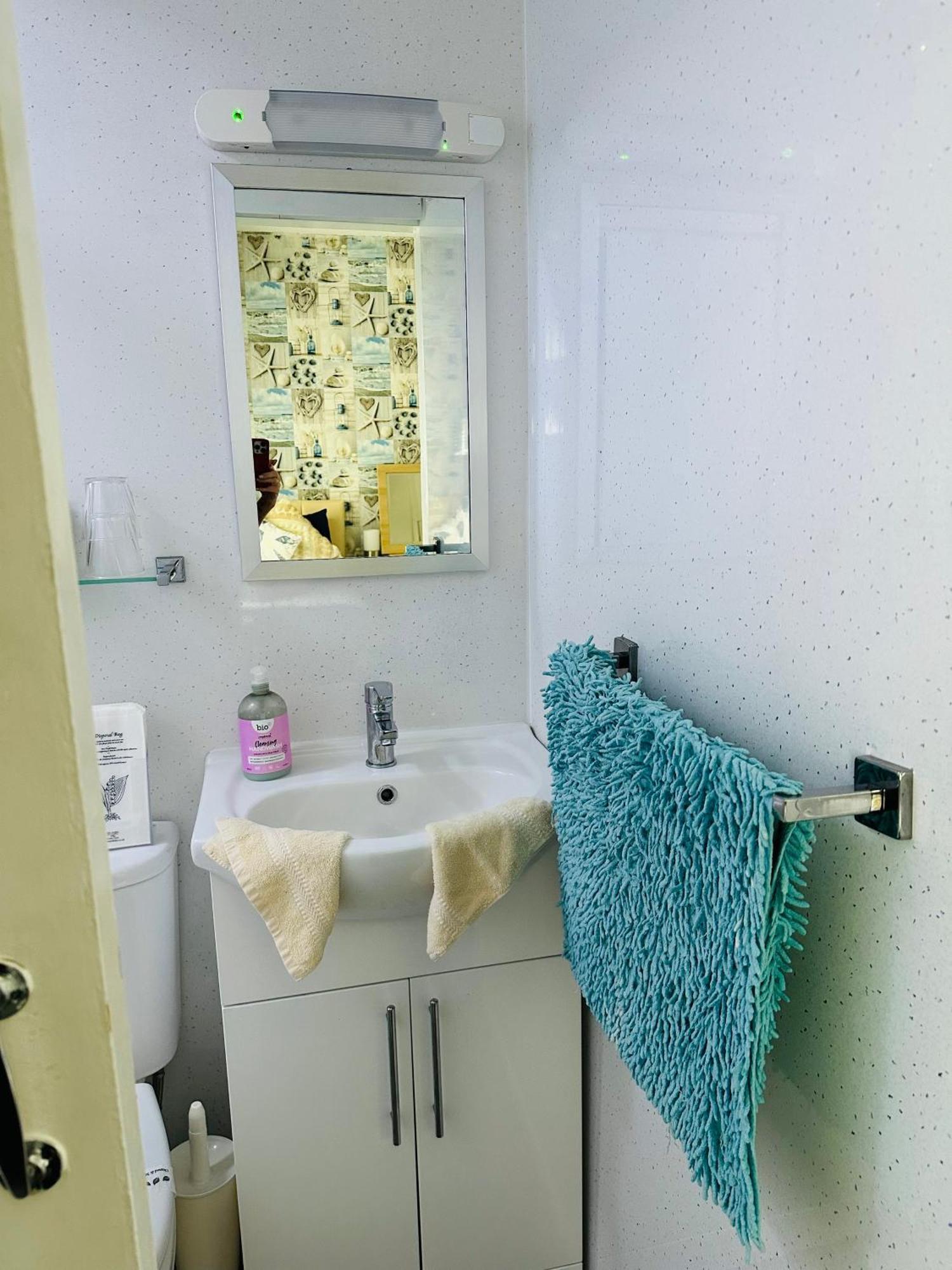 Fairfax Guest house 4*